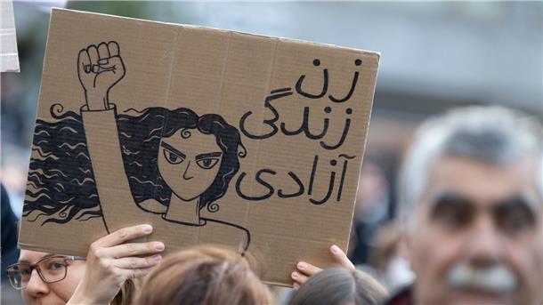 Solidaritäts-Demonstration für die Protestierenden im Iran in Frankfurt am Main.
