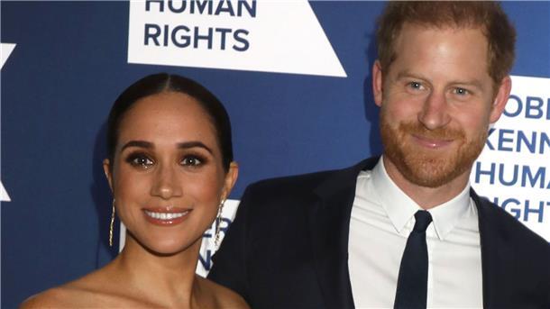 Palast lässt sich von neuen Vorwürfen nicht irritieren Sollen trotz aller Vorwürfe zur Krönung von Charles III. eingeladen werden: Herzogin Meghan und Prinz Harry.
