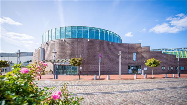 Sollte es zum Neubau der Stadthalle kommen, steht eine Standortdiskussion ins Haus. Mit im Rennen ist das Werftquartier.