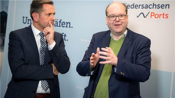 Sollte vor Borkum Gas gefördert werden? In dieser Frage gibt es Differenzen zwischen Ministerpräsident Olaf Lies (l) und Umweltminister Christian Meyer (r). (Archivbild)