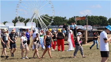 Sommer, Sonne, Deichbrand. So ausgelassen war der dritte Festivaltag am Sonnabend.