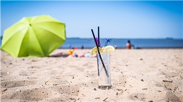 Sommer, Sonne und dann ein Bad in der Bade-Lagune am Weser-Strandbad. Noch ist das Zukunftsmusik. Aber in der Politik stößt die Idee aufZustimmung, den Bau der Nordmole als Chance für eine Badebucht zu nutzen.