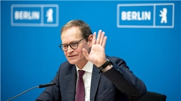 SPD-Außenpolitiker Michael Müller Michael Müller fordert die Rettung afghanischer Helfer.