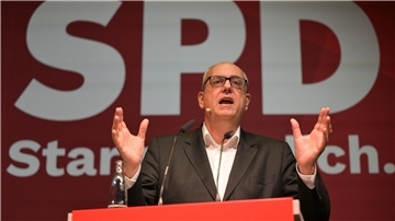 SPD-Bürgermeister Andreas Bovenschulte bleibt in Bremen an der Macht.