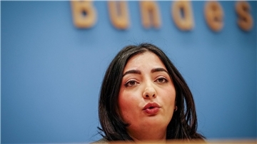 SPD-Politikerin und Staatsministerin und Beauftragte der Bundesregierung für Migration, Flüchtlinge und Integration sowie Antirassismusbeauftragte: Reem Alabali-Radovan.