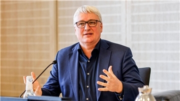 SPD-Vizefraktionschef Sönke Rix betont die Bedeutung der Kindergrundsicherung.
