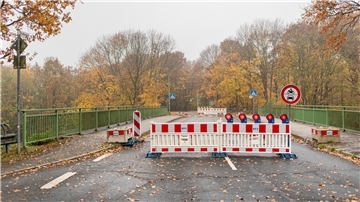 Sperrung der Dreibergen-Brücke zwischen Grünhöfe und Wulsdorf.