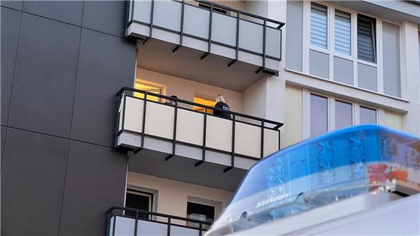 „Osama, der Deutsche“ wegen Anschlagsabsichten in U-Haft Spezialkräfte nahmen den vorbestraften Islamisten am Dienstag in seiner Wohnung in Gewahrsam.