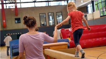 Sport in Schule und Verein stellen keine Gegensätze dar.