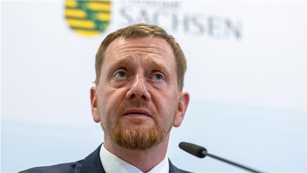 Flüchtlingsaufnahme: Kretschmer fordert Orientierungszahl Spricht nicht von einer Obergrenze, aber von einer Zahl zur Orientierung bei der Flüchtlingsaufnahme: Sachsens Ministerpräsident Michael Kretschmer (CDU).