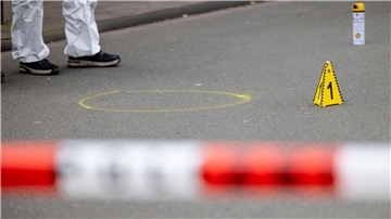 Spurensicherung nach dem Messerangriff in Duisburg.