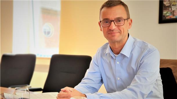 Stadtrat Michael Frost will die Lockerungen der Schulen und Kitas schrittweise und nach Augenmaß in die Wege leiten. Im Vordergrund stehe immer noch die Eindämmung der Pandemie.