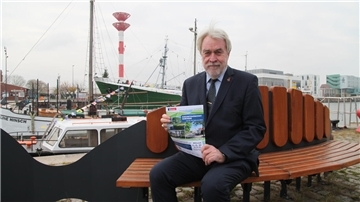 Stadtrat Uwe Parpart verteidigt neuen Migrationsrat (MiRa) in Bremerhaven 