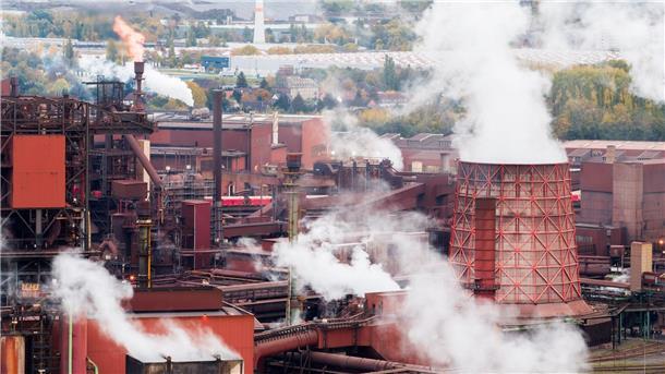 Merz lädt zu „Stahlgipfel“ am 6. November ein Stahlkonzernen machen die hohen Energiepreise zu schaffen (Archivbild)