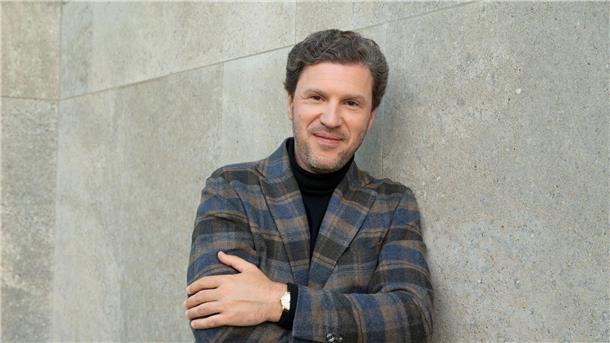 Kotschanowski wird Chefdirigent der NDR Radiophilharmonie Stanislav Kochanovsky übernimmt ab der Spielzeit 2024/25 die Position des Chefdirigenten der NDR Radiophilharmonie.