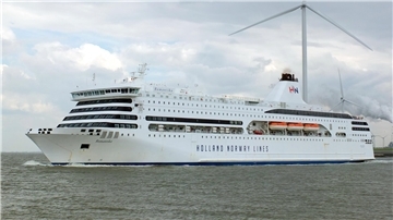 Startet ab 20. April ab Cuxhaven: die „Romantika 2“.