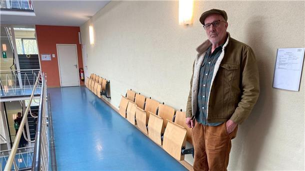 Streit um „Manta Manta“-Film beigelegt Stefan Cantz, der Drehbuchautor des Kult-Films „Manta Manta“ von 1991, hat sich mit Constantin Film geeinigt.