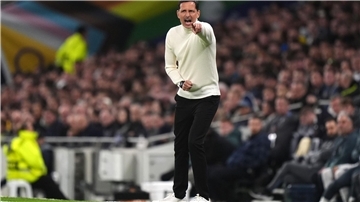 Steht vor einer großen Prüfung: Trainer Toppmöller.