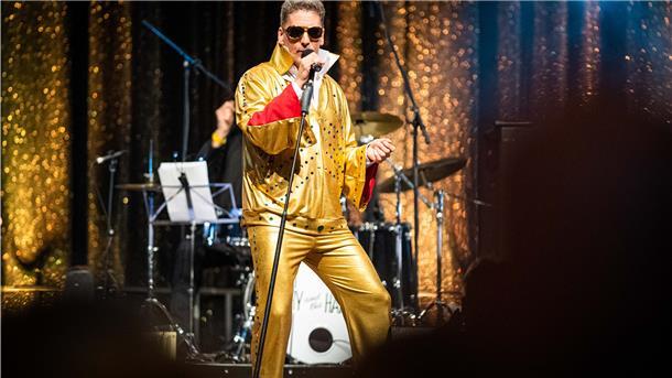 Stephan Bitzer ging als Space-Elvis auf die Bühne.