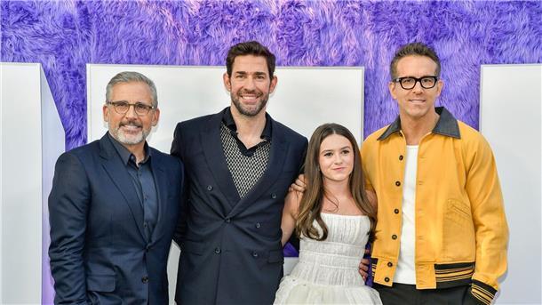 Steve Carell (l-r) John Krasinski, Cailey Fleming und Ryan Reynolds bei der Premiere von „IF: Imaginäre Freunde“ in New York.