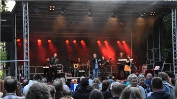 Still Collins waren die Hauptband bei LoxRock und sorgten für Bewegung und Begeisterung im Gertrudenpark.