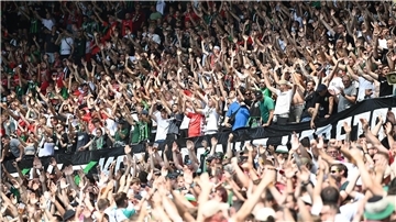 Stimmung auf der Tribübe in Hannover