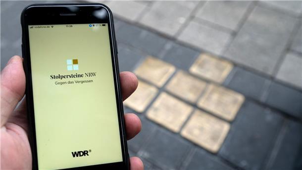 Stolpersteine in Köln. Die App und Webseite „Stolpersteine in NRW“ gehört zu den Gewinnern des diesjährigen Grimme Online Awards.