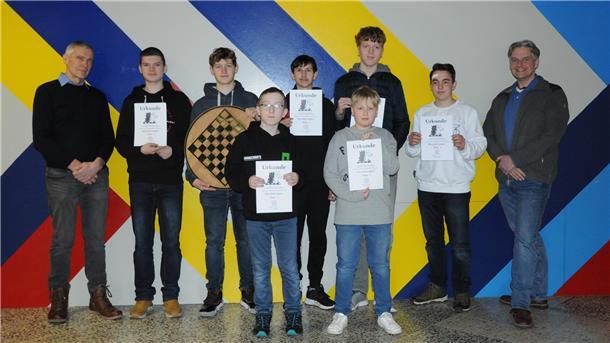  Langener Oberschüler beim Bezirksfinale Lüneburg im Schulschach erfolgreich