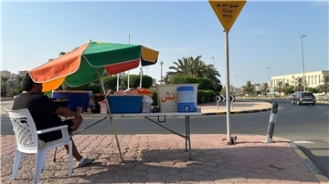 Straßenverkäufer wie Ali Habib gibt es in Kuwait draußen wegen der Hitze kaum.