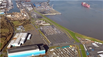 Südlich des Cuxport-Terminals sind drei weitere Liegeplätze geplant. Der Planfeststellungsbeschluss wird in Kürze erwartet.