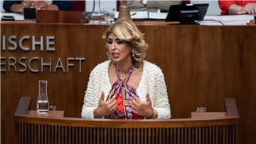 Sülmez Çolak