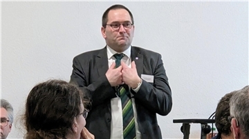 Superintendent Albert Preisler zeigte sich betroffen von den Fällen sexualisierter Gewalt in der evangelischen Kirche. Bei der Kreissynode in Stotel mahnte er eine schonungslose Aufarbeitung der Fälle an und warb für eine gute Prävention unter dem Motto „Wir beugen vor, schauen hin und handeln“.