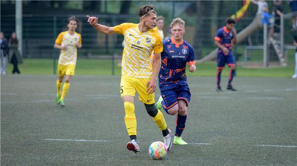 Surheides Ergor Mironenko sah in der Nachspielzeit die Gelb-Rote Karte.