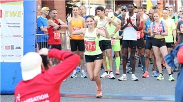 Svenja Pingpank wurde Zweite beim 10.000-Meter-Lauf und kam anschließend beim 5-Kilometer-Lauf als erste Frau ins Ziel.