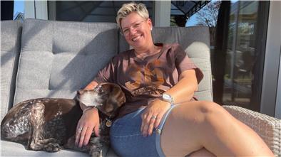 Frau mit Hund