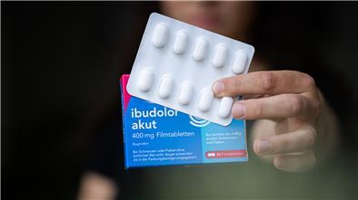 Symbolfoto Schmerzmittel Ibuprofen.