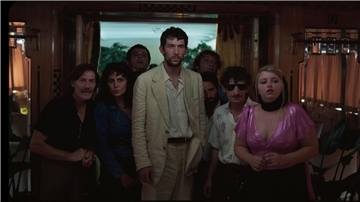 Szene aus dem Film „La Chimera“ mit Josh O’Connor (m).