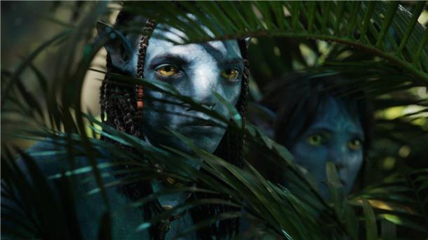 „Im Westen nichts Neues“ für neun Oscars nominiert Szene aus dem Films „Avatar 2: The Way Of Water“.