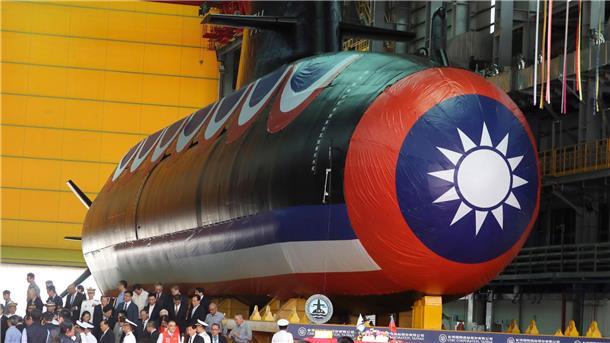 Taiwan: Erster U-Boot-Prototyp aus landeseigener Produktion Taiwans erster im Inland hergestellter U-Boot-Prototyp wurde auf den Namen „Hai Kun“ (Narwal) getauft.