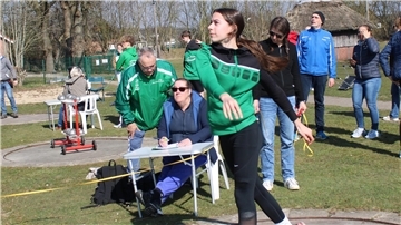 Tamina Heller (TV Langen) steht in der aktuellen deutschen Bestenliste beim Ballwurf W15 mit 43,50 Metern auf Platz 1.