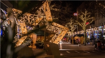 Tausende LED-Lämpchen sorgen heute in der „Bürger“ für Lichterglanz.