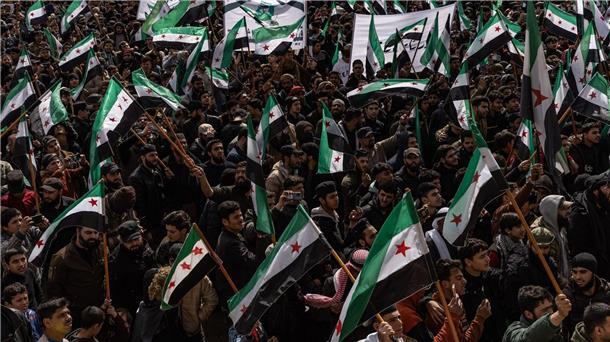 13 Jahre Krieg in Syrien: Tausende demonstrieren gegen Assad Tausende Menschen in Syrien haben zum Jahrestag des Kriegsausbruchs im Land gegen die Regierung von Machthaber Bashar Al-Assad demonstriert.