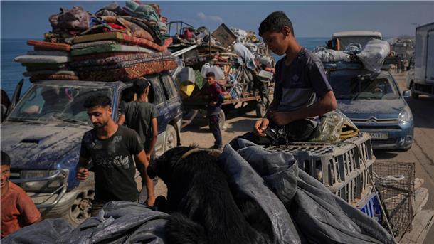 Israels Militär beginnt Bodenoffensive in Stadt Gaza Tausende Zivilisten fliehen angesichts der neuen israelischen Bodenoffensive.