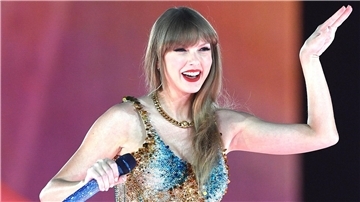 Taylor Swift veröffentlichte am Freitag ihr elftes Studioalbum „The Tortured Poets Department“.