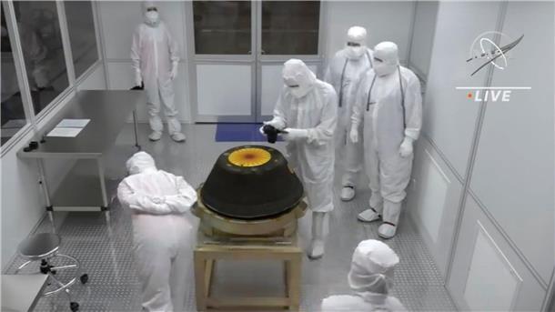 Asteroiden-Probe wird womöglich schon morgen untersucht Techniker untersuchen die Probenrückführungskapsel der Nasa-Mission „Osiris-Rex“.