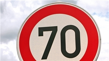 Tempo 70 am Bahnhof Gyhum. Das hat der Landkreis Rotenburg entschieden.