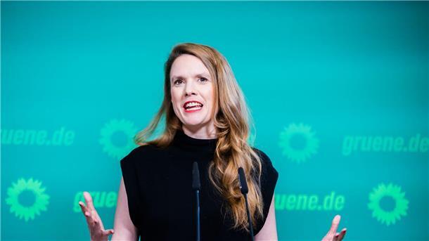 Reintke warnt vor Rechtsruck bei Europawahl Terry Reintke, deutsche und europäische Spitzenkandidatin der Grünen für die Europawahl, spricht.