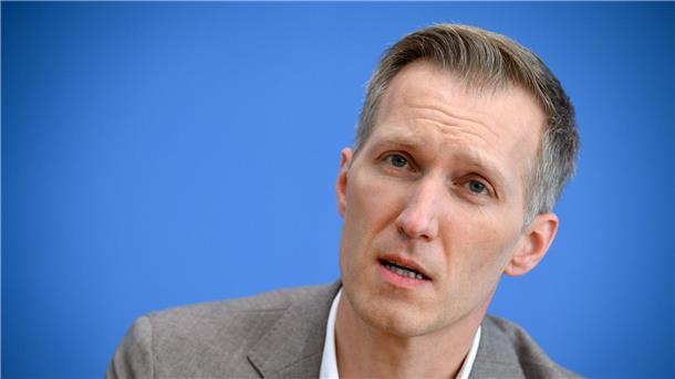 Terzenbach ist seit Oktober 2023 Sonderbeauftragter der Bundesregierung für die Arbeitsmarktintegration von Geflüchteten. (Archivbild)