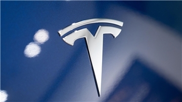Tesla will rechtliche Schritte gegen einen verdächtigten Ex-Mitarbeiter einleiten.