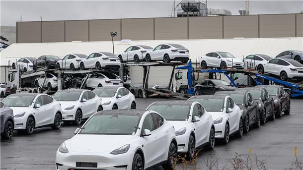 E-Automarkt 2024: Die großen Verlierer heißen Tesla und Opel Teslas verkauften sich in Deutschland im vergangenen Jahr sehr viel schlechter. (Archivbild)